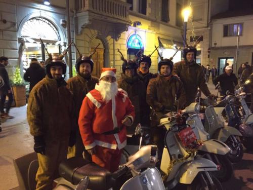 12-Babbo Natale in Vespa (24.12.2016)